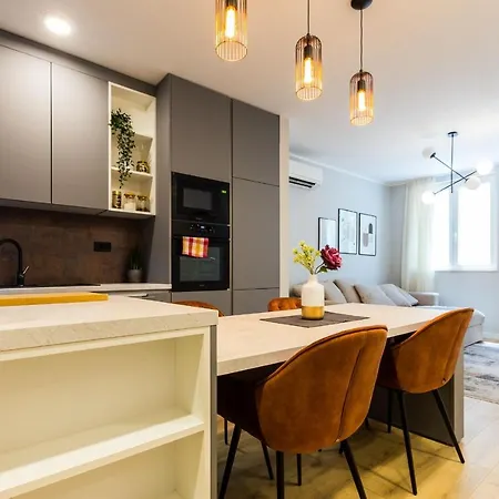 Karla's Exclusive Задар