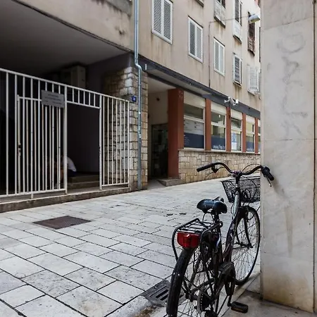 Karla's Exclusive Апартаменты Задар