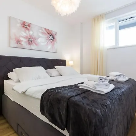 Апартаменты Karla's Exclusive